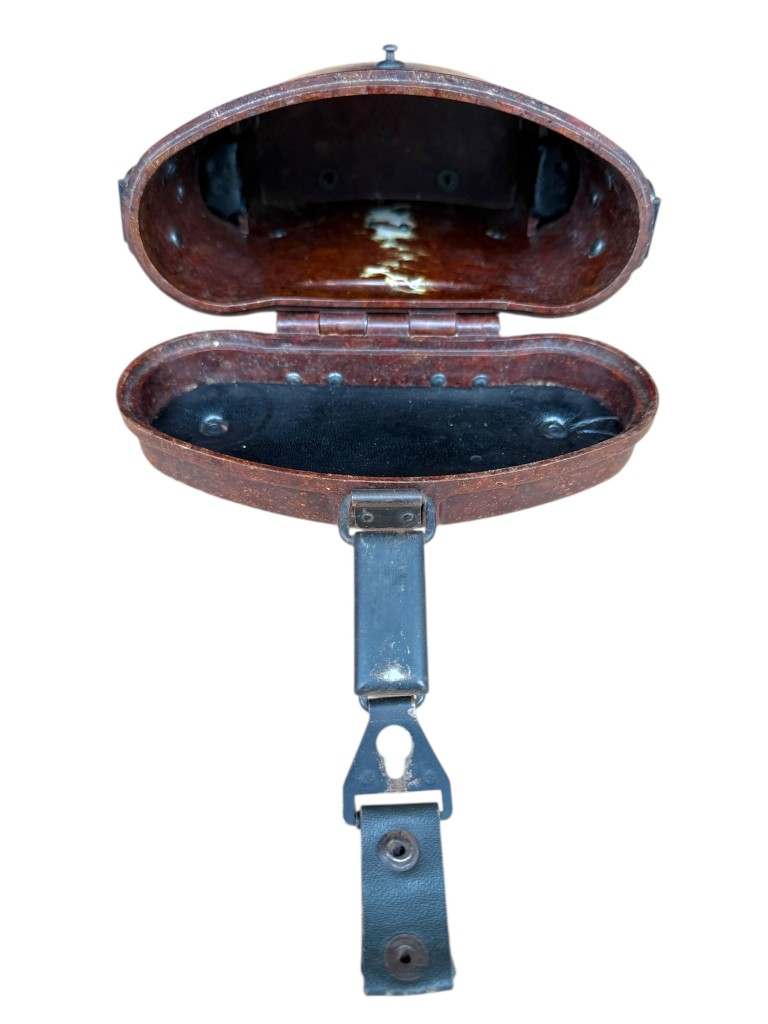 Original WWII German brown Bakelite 6×30 Dienstglas case