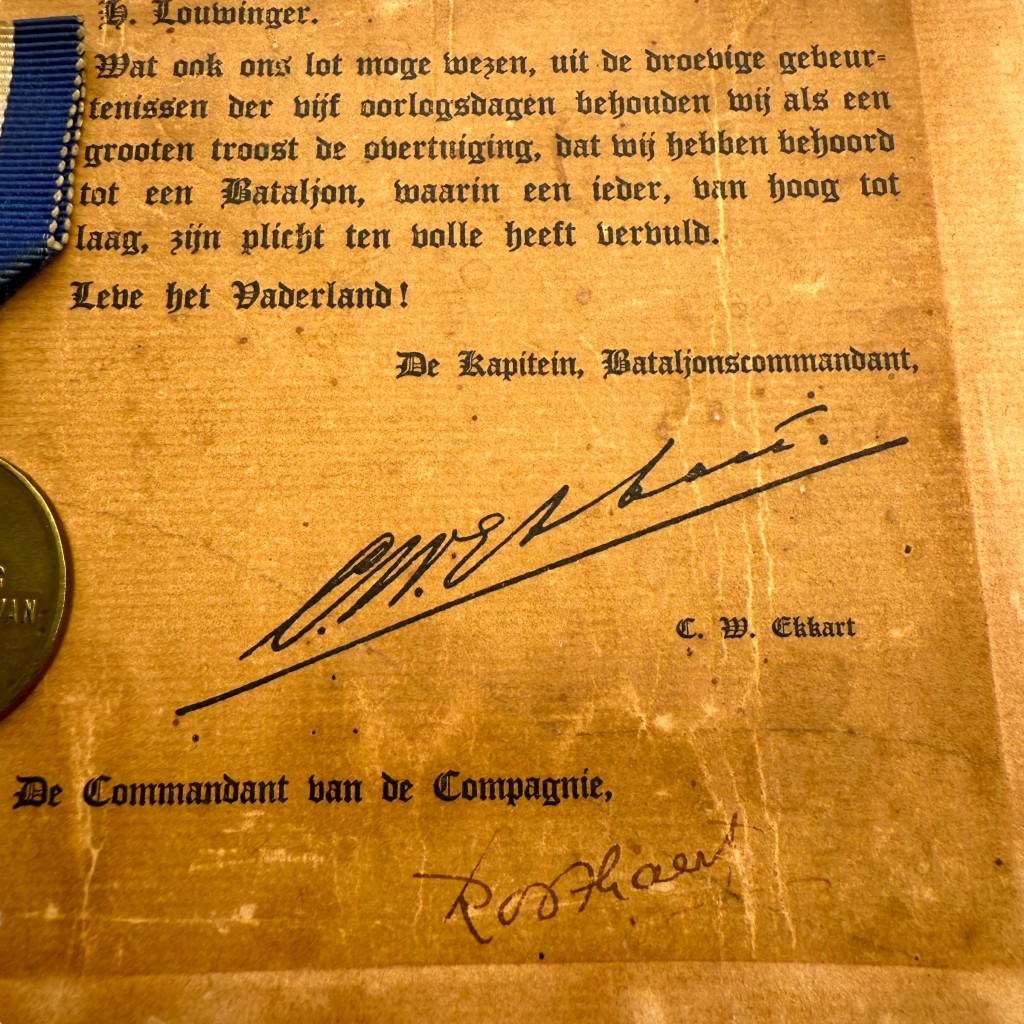 Original WWII Dutch army 'Herinnering aan den oorlog van 10–14 mei 1940' medal with citation - Image 8