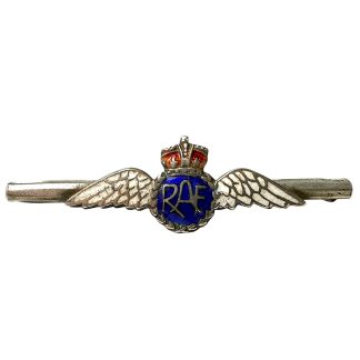 Zilveren RAF-speld uit de Tweede Wereldoorlog met emaille vleugels en kroon, ideaal voor Royal Air Force verzamelaars en militaire memorabilia liefhebbers.
