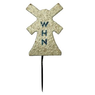 Original WWII Dutch WHN 'Winterhulp Nederland' pin