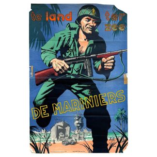 Originele 1945 Nederlandse Mariniers propagandaposter, Korps Mariniers WWII wervingsposter, te land ter zee poster, MARVO Marine Voorlichtingsdienst, kleurrijke landingsscène met marinier, tanks en landingsvaartuigen, zeldzaam militair verzamelobject.
