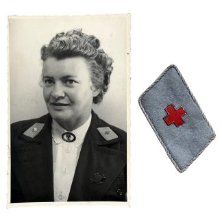Original WWII German DRK portrait photo with collar tab Deutsches Rotes Kreuz