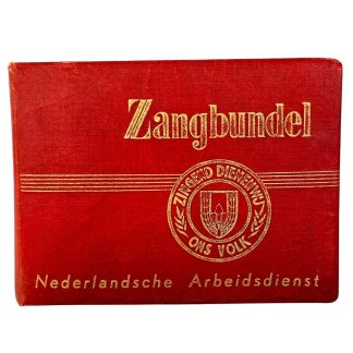 Zangbundel Nederlandsche Arbeidsdienst 1942 met rood linnen omslag en Ick Dien embleem – origineel NAD propagandaboek