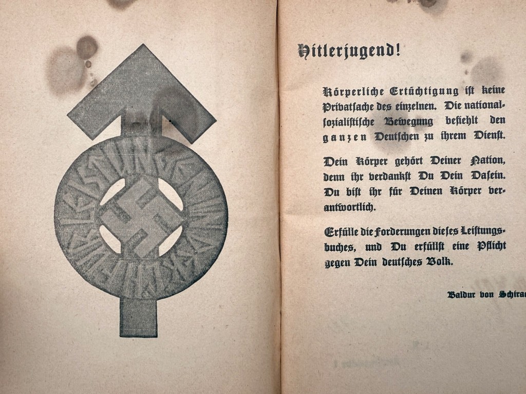 Original WWII German Hitlerjugend Leistungsbuch - Image 3