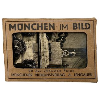 Vintage photo set “München im Bild” with 20 original black and white photographs of Munich city views, monuments and architecture, published by Münchener Bildkunstverlag A. Lengauer, early Third Reich era collectible in original cardboard sleeve.