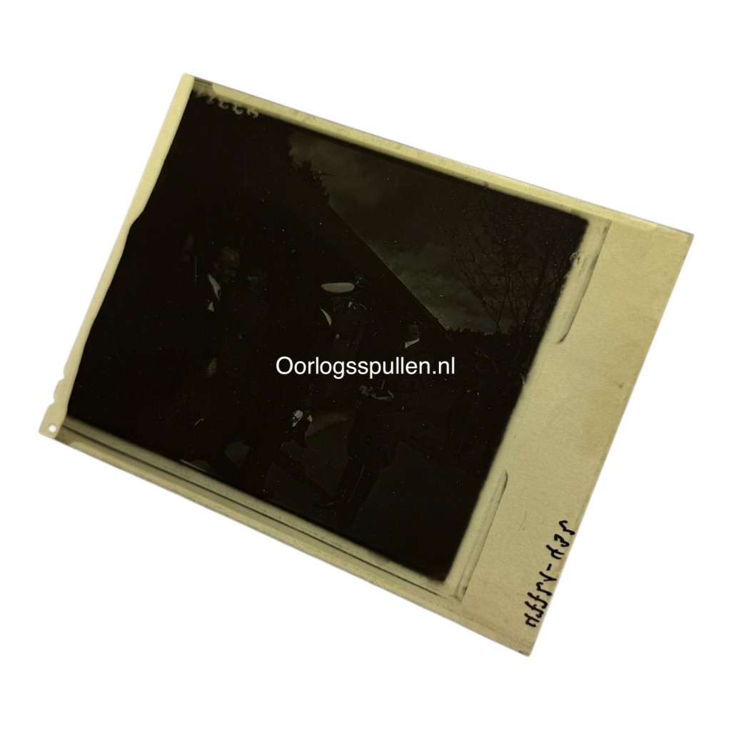 Original WWII German unpublished photographic positive 'Adolf Hitler and Miklós Horthy at the Wolfsschanze station' - Image 2