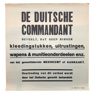 Originele WOII bekendmakingsposter “De Duitsche Commandant” Nederland, Duitse bezetting, propaganda affiche Tweede Wereldoorlog, gedrukt door Werner & Co. Wassenaar, formaat 45,5 x 44 cm, historisch document, militair bevel poster, verzamelobject oorlogsgeschiedenis, originele WWII memorabilia voor verzamelaars.