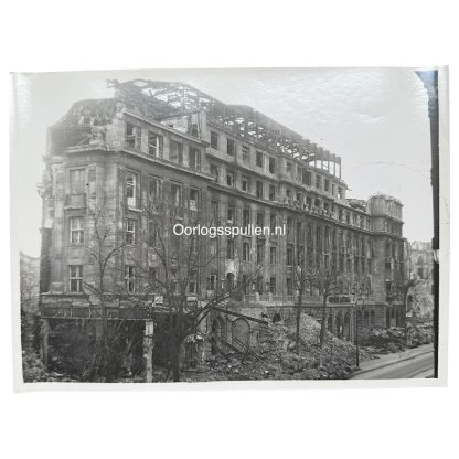 Original WWII German photo of Berlin in 1945 - Oorlogsspullen.nl ...