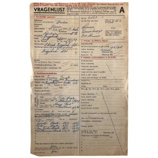 Originele Nederlandse Arbeidsfront (N.A.F.) vragenlijst uit de Tweede Wereldoorlog, meerpagina’s officieel document met handgeschreven invulling, afkomstig uit Biggekerke (Zeeland), met persoonlijke, familiale, beroepsmatige en politieke gegevens, historisch WOII collaboratie-document voor verzamelaars.