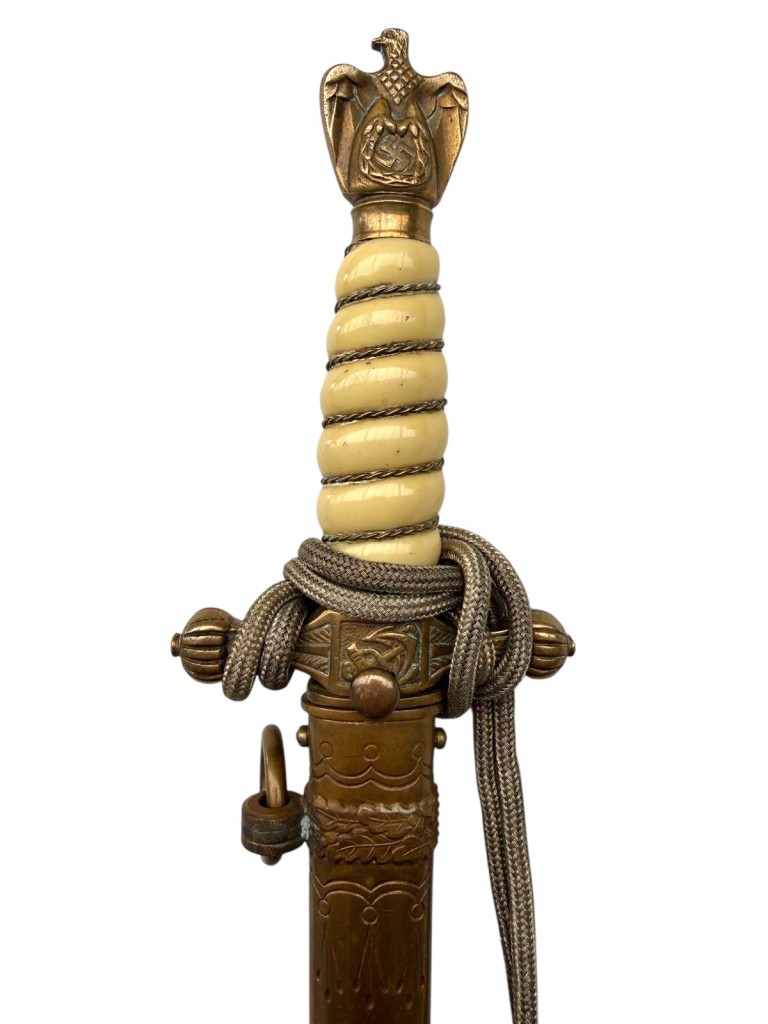 Original WWII German Kriegsmarine officers dagger with knot