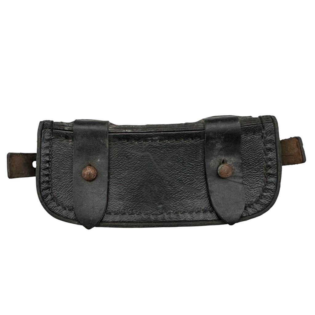 Original WWII German late war 'Presstoff' medical pouch - Image 5