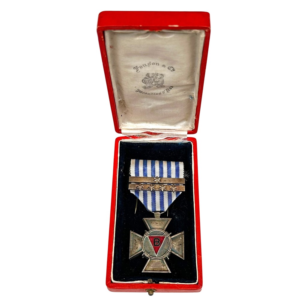Belgian Political Prisoners Cross 1940-1945 medal in case, WWII Belgium political prisoner award with ribbon and bars, Fonson Bruxelles, original World War II decoration collectible