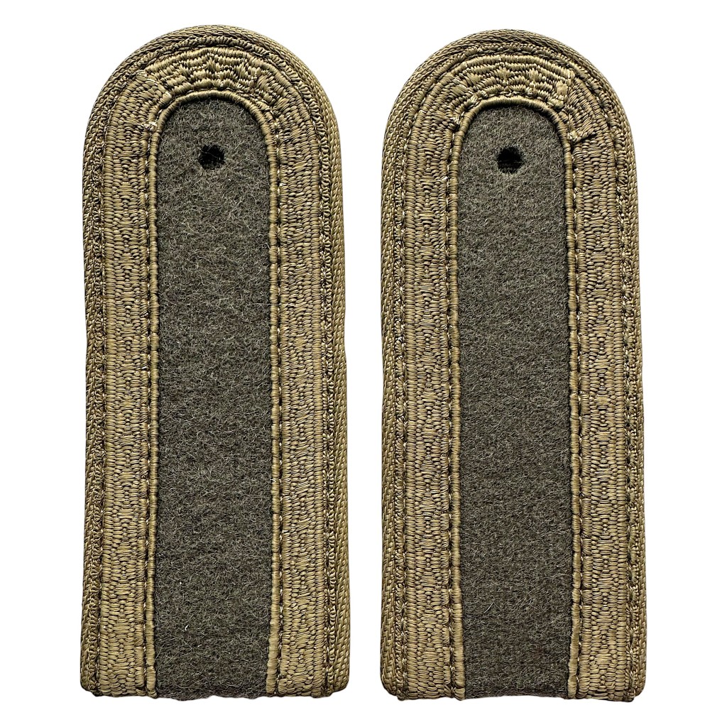 Original DDR NVA Unteroffizier shoulder boards Felddienst combat uniform, East German Cold War field grey NCO epaulettes pair, authentic Nationale Volksarmee militaria collectible