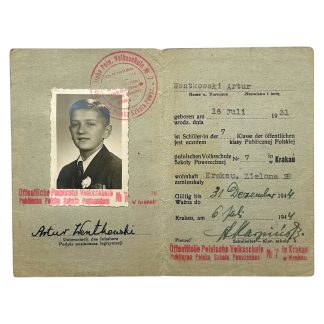 Oryginalna legitymacja szkolna (Ausweis Nr 496) z 1944 r., Öffentliche Polnische Volksschule Nr 7 w Krakowie, wystawiona na nazwisko Artur Wentkowski, z fotografią, pieczęciami szkoły i podpisem – dokument okupacyjny GG, unikat dla kolekcjonerów dokumentów II wojny światowej i militariów.