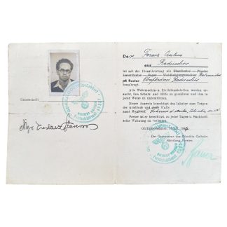 This original Dienstausweis from the Gouvernement des Distrikts Galizien – Abteilung Forsten is a German occupation service identification document from the Second World War, issued under number 93 in the name of Franz Golan from Radziechów.