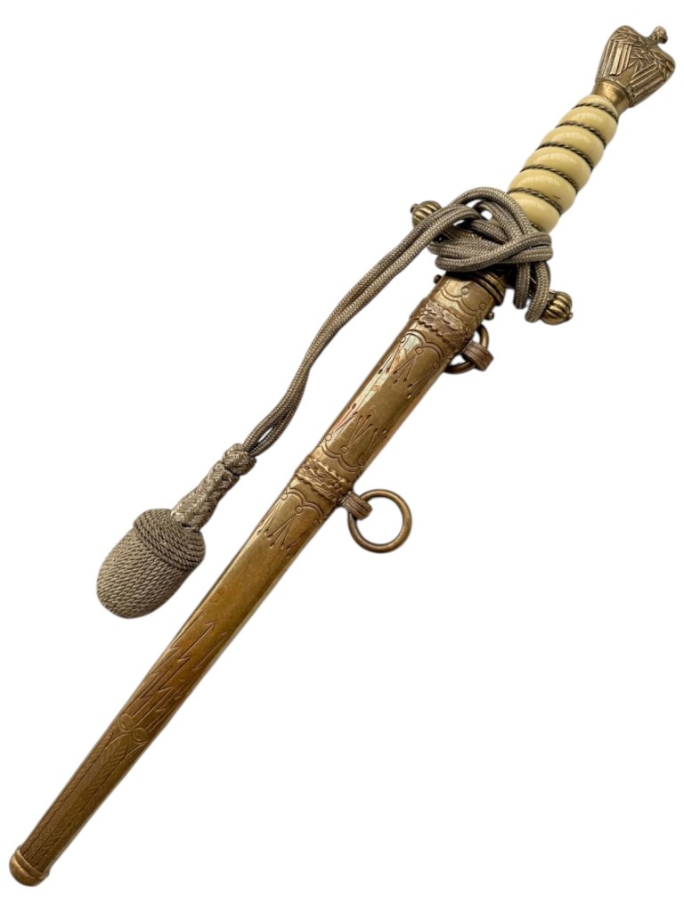 Original WWII German Kriegsmarine officers dagger with knot