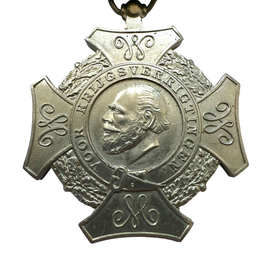 Original Pre 1940 Dutch army 'Voor Krijgsverrichtingen' medal