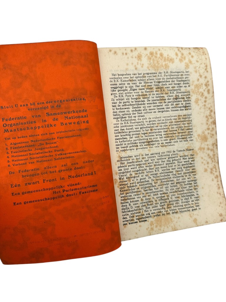Original early 1930s Dutch set of three Fascist brochures - Image 10