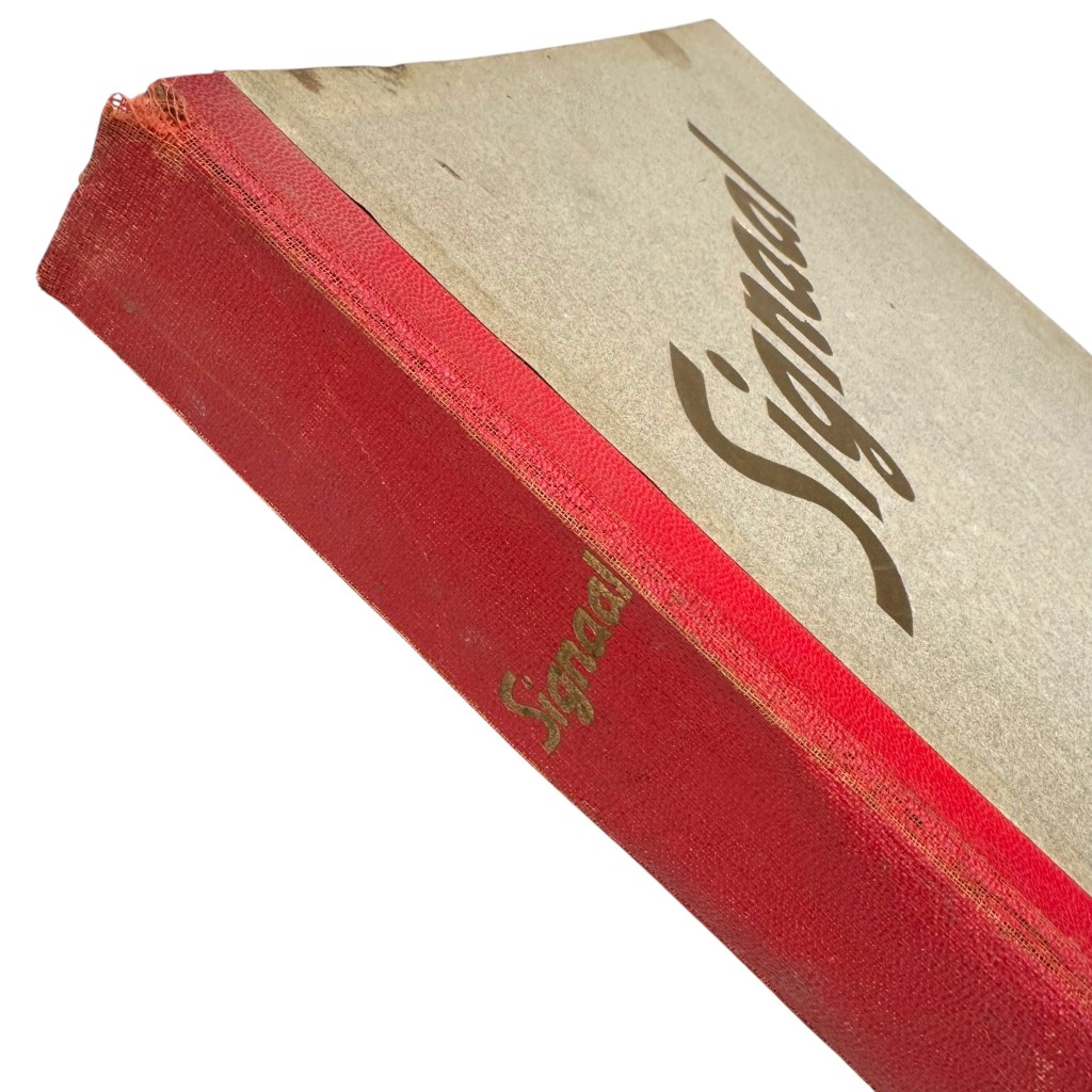 Original WWII Dutch Signaal propaganda folder with magazines 1942 - Image 3