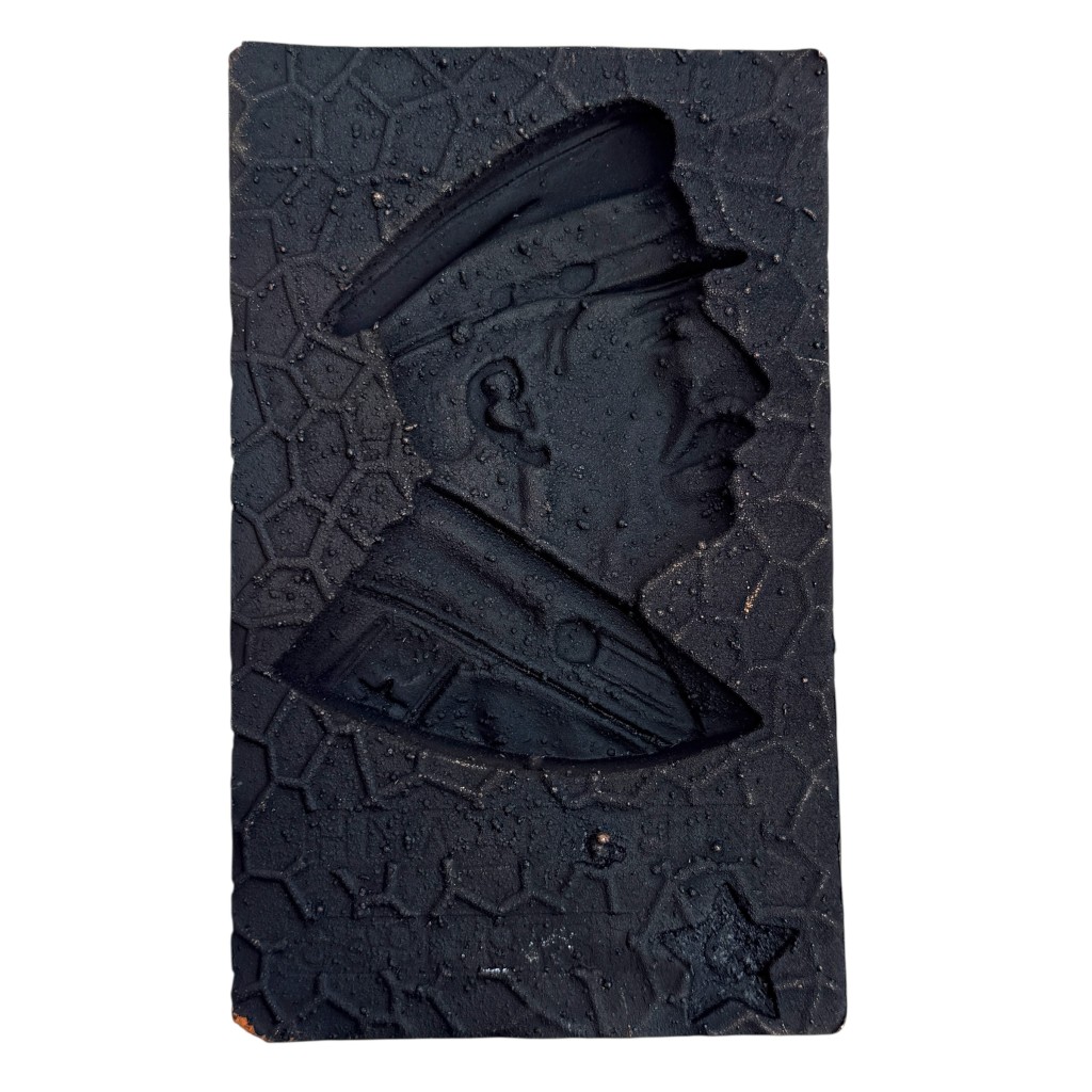 Original 1953 Soviet/Russian metal commemorative plaque Joseph Stalin - Image 4