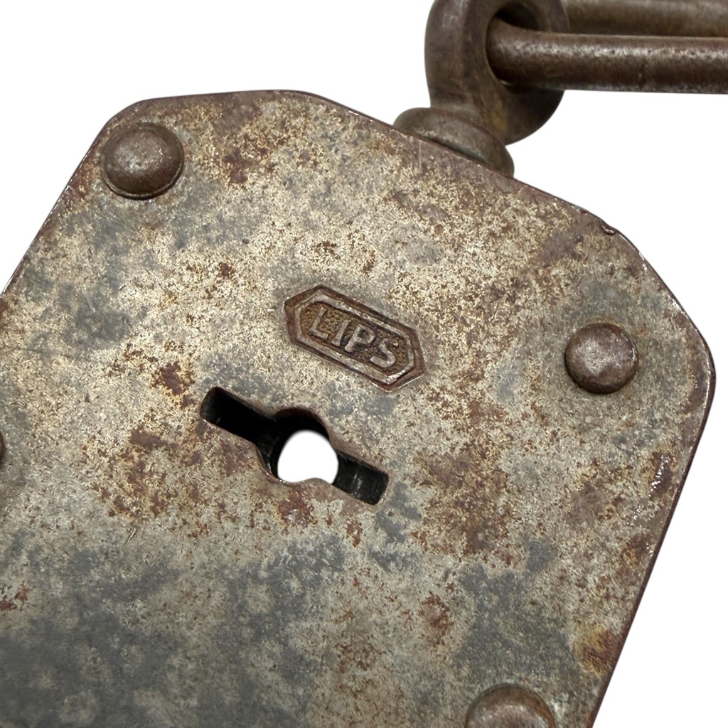 Original WWII Dutch police handcuffs manufactured by Lips in Dordrecht - Image 3