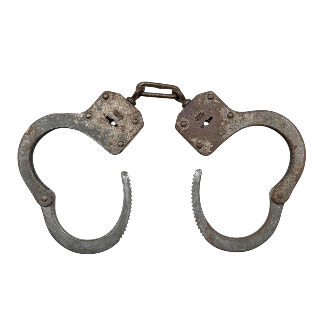 Original WWII Dutch police handcuffs manufactured by Lips in Dordrecht - Image 2