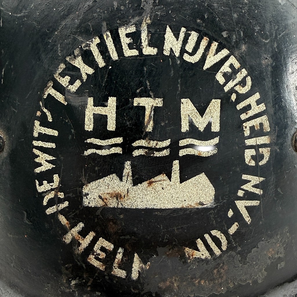 Original WWII Dutch Luchtbeschermingsdienst helmet 'De Wit Textiel Nijverheid Helmond N.V.'