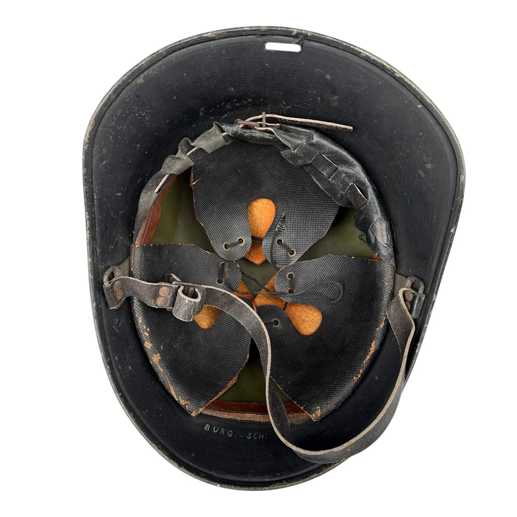 Original WWII Dutch Luchtbeschermingsdienst mayor helmet - Image 7