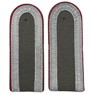 Originele Stasi Unteroffizier schouderstukken met bordeaux rode rand DDR Koude Oorlog MfS epauletten