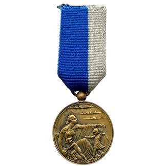 Originele Tweede Wereldoorlog Nederlandse Luchtbeschermingsdienst herdenkingsmedaille 1940-1945 met blauw-wit lint militair verzamelobject Nederland burgerbescherming WWII medaille zeldzaam