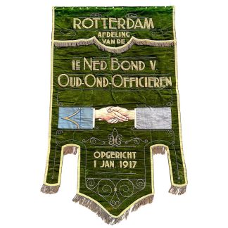 Originele Nederlands leger vaandel Rotterdam 1917 oud onderofficieren geborduurd groot formaat militair verzamelobject.