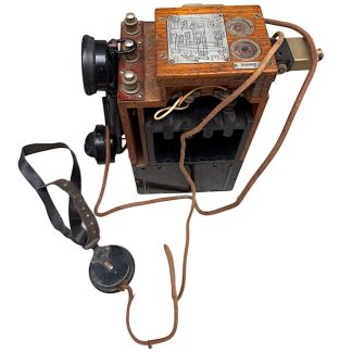 Originele Nederlandse leger veldtelefoon pre 1940 DVO nummergelijk houten kast militair verzamelobject