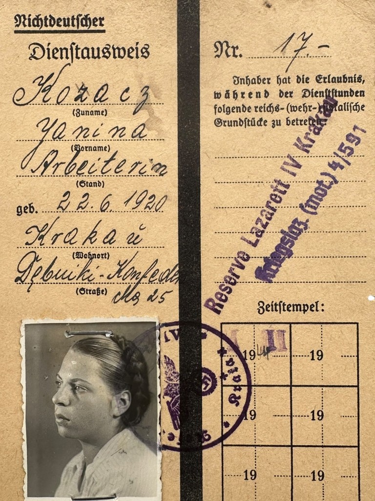 Original WWII German Nichtdeutscher Dienstausweis Krakow in Poland 1944