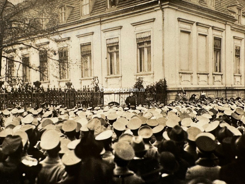 Original 1918-1919 German photo set of street fighting and political unrest in Berlin - Image 5