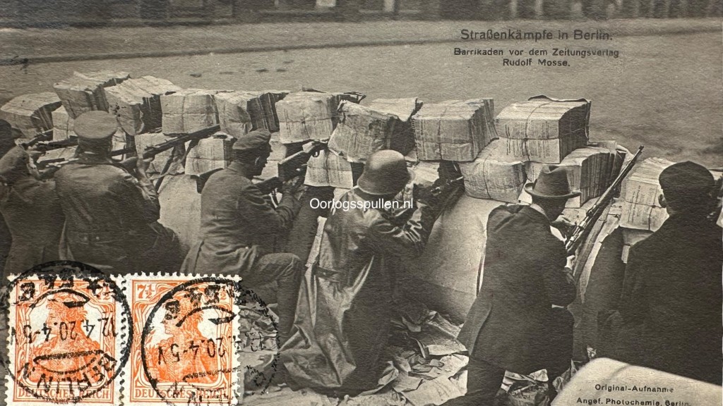 Original 1918-1919 German photo set of street fighting and political unrest in Berlin - Image 7