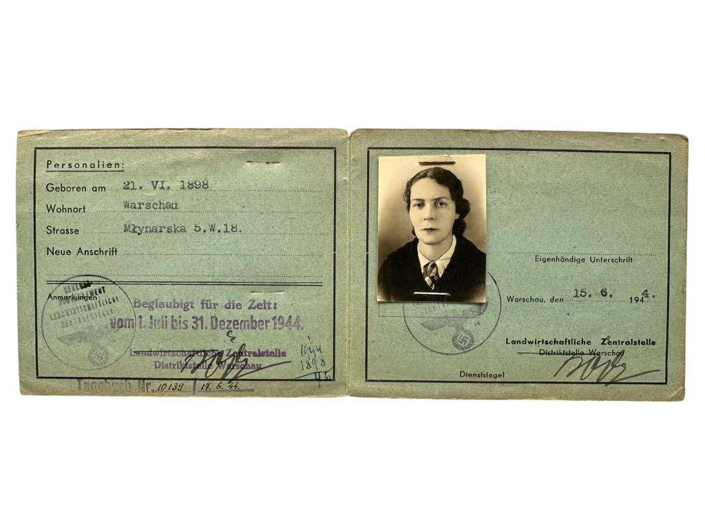 Original WWII German Ausweis Landwirtschaftliche Zentralstelle Distriktstelle Warschau in Poland