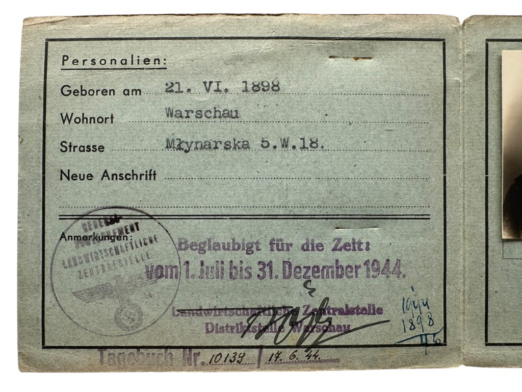 Original WWII German Ausweis Landwirtschaftliche Zentralstelle Distriktstelle Warschau in Poland