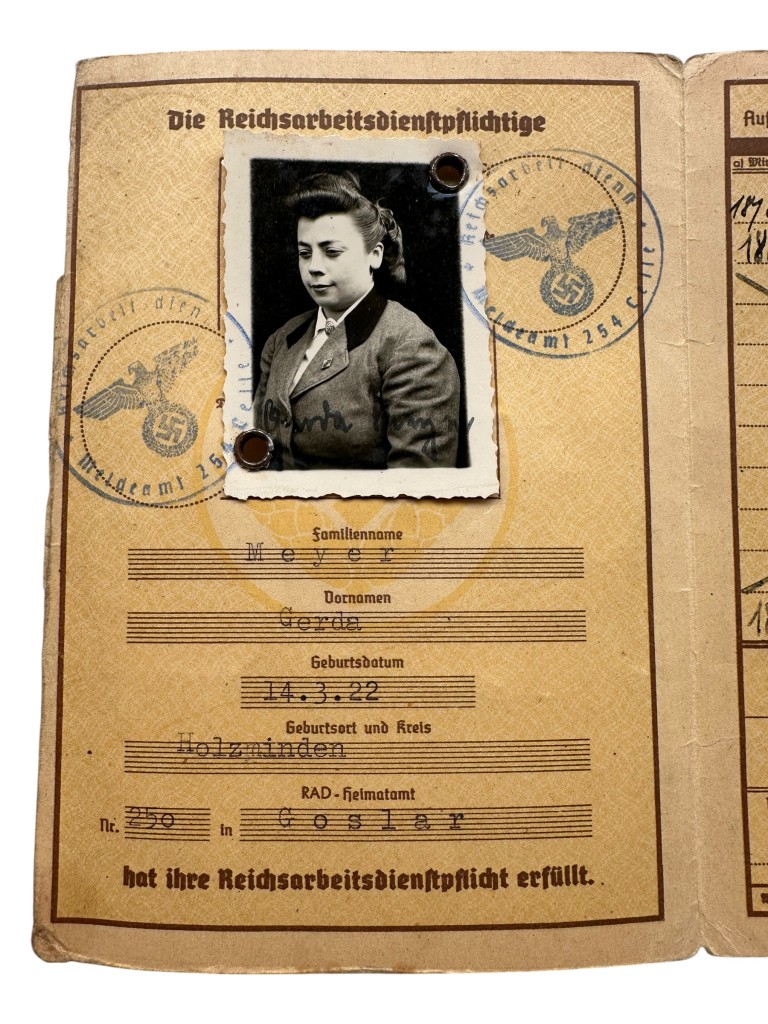 Original WWII German Reichsarbeitsdienst female pass
