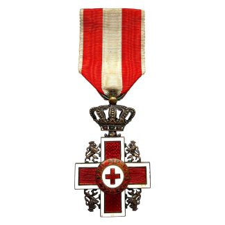 Originele Pre 1940 Nederlands Rode Kruis Kruis van Verdienste 1914 geëmailleerde onderscheiding met kroon en lint verzamelobject.