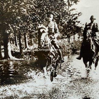 Originele Nederlandse leger foto Baron Van Voorst tot Voorst inspectie inundatie verdedigingslinie pre 1940 militaire ruiters te paard.