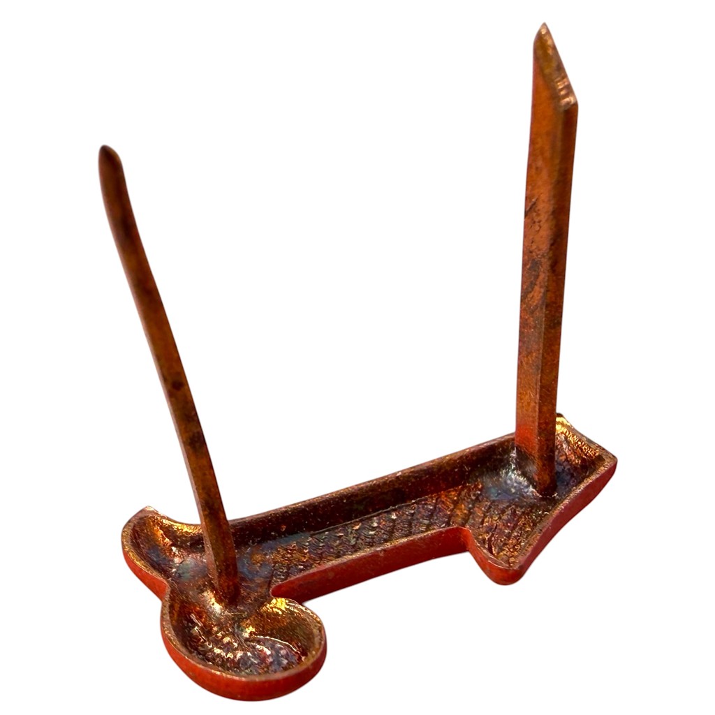 Origineel Pre 1940 Nederlands leger 1 regiment nummer embleem ‘veldmuts’ achterzijde pinnen