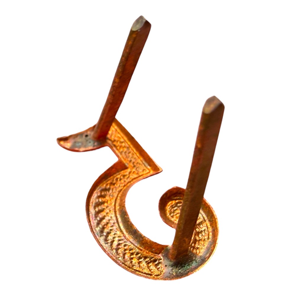 Original Pre 1940 Dutch army 5 regiment number insignia ‘veldmuts’ 18mm - Image 2