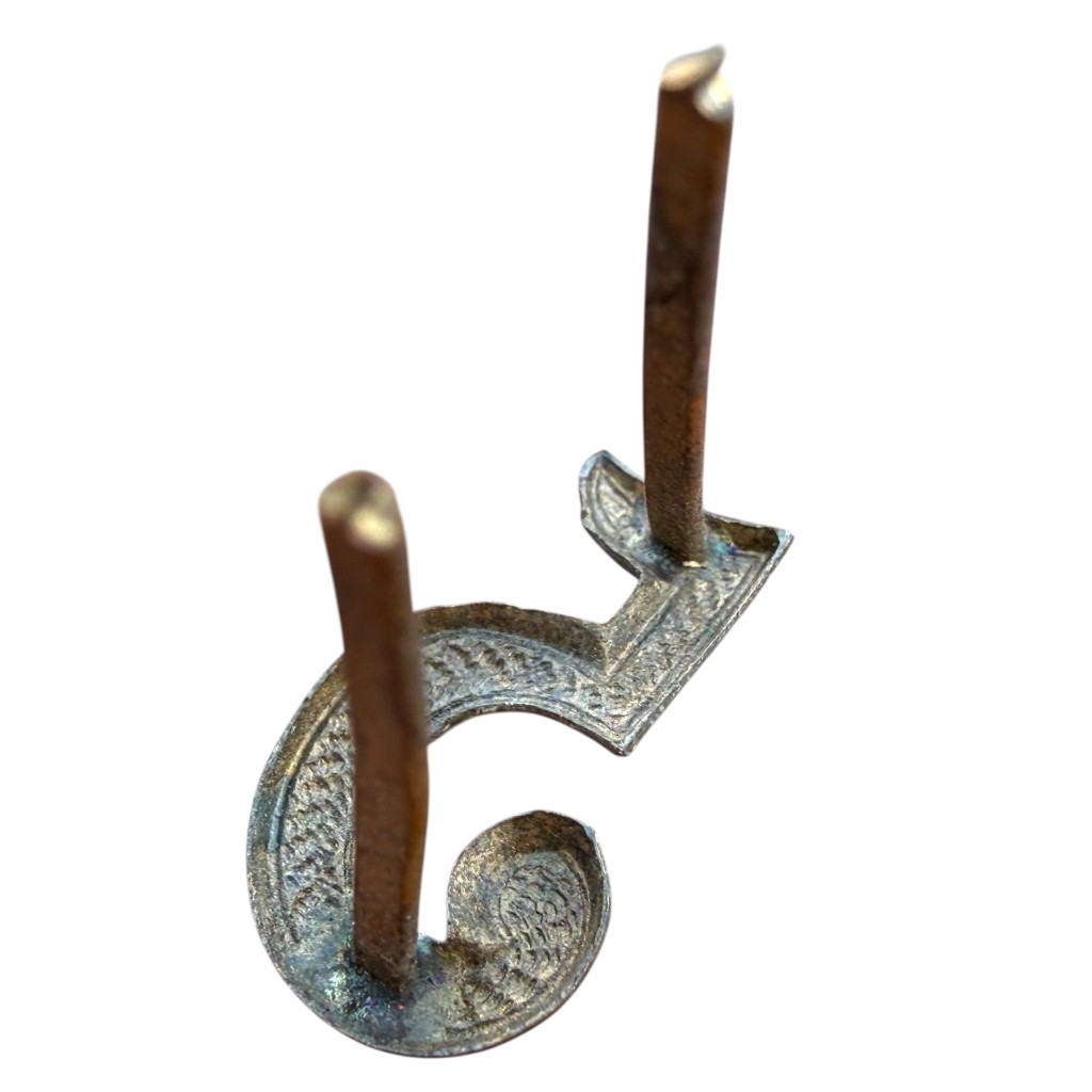 Original Pre 1940 Dutch army 5 regiment number insignia ‘Kepie’ 18mm - Image 2