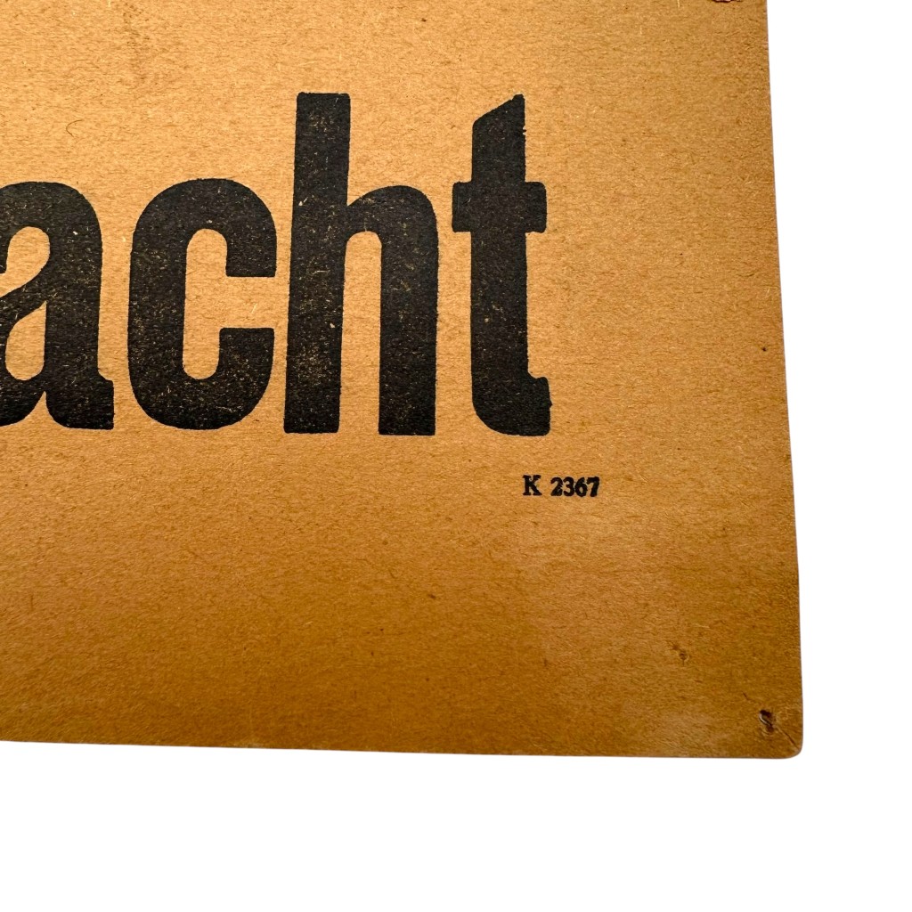 Original WWII German carton sign 'Nur für Wehrmacht - Gereserveerd voor de Duitsche Weermacht' - Image 3