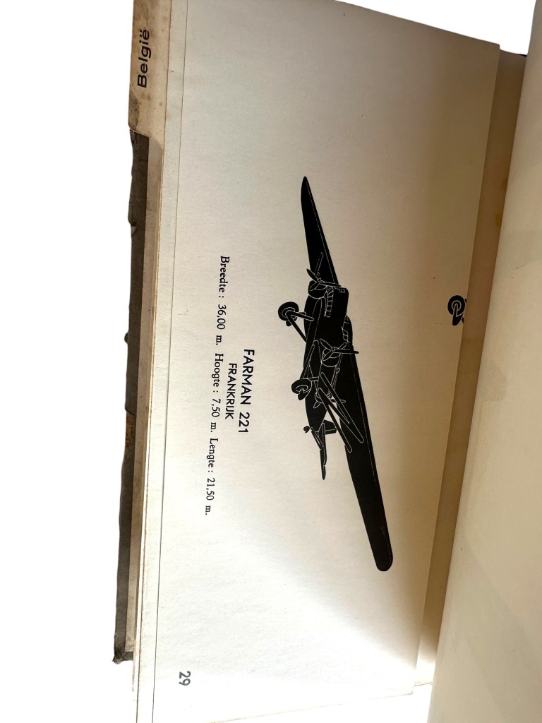 Original Pre 1940 Dutch army manual 'Silhouetten van Vliegtuigen' - Image 7