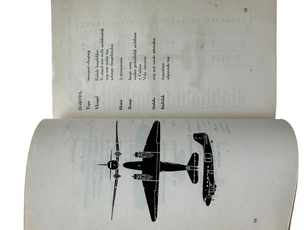 Original 1945-1949 Dutch East Indies aircraft identification manual - Image 10