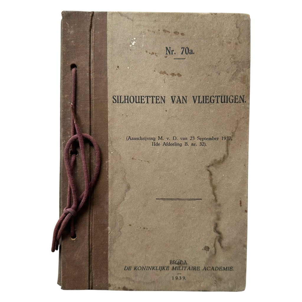 Original Pre 1940 Dutch army manual 'Silhouetten van Vliegtuigen'
