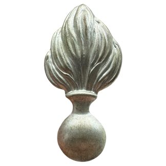 Original WWII Dutch Staatspolitie/Landwacht Nederland visor cap metal insignia