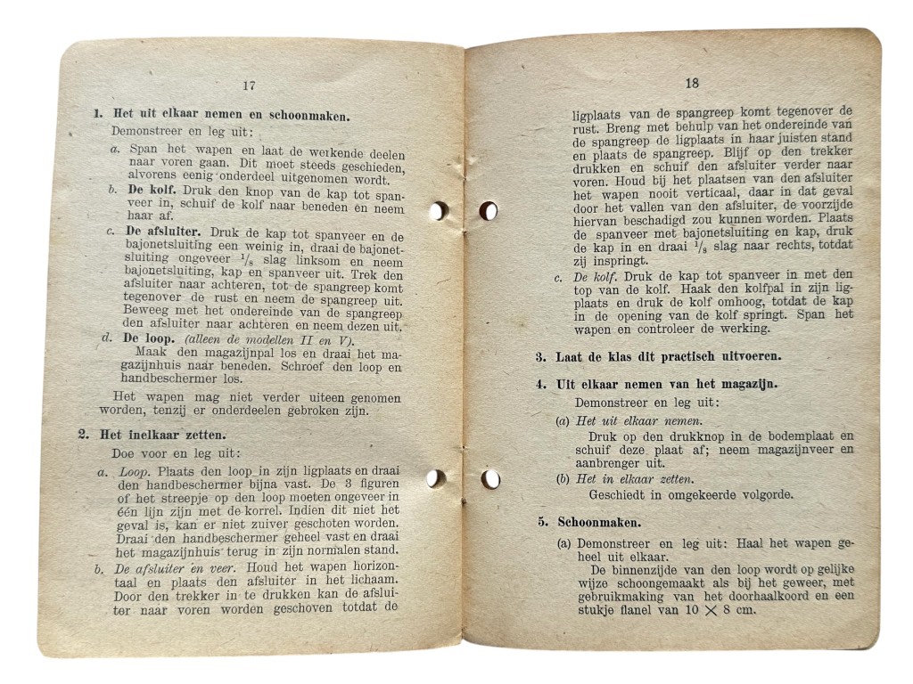 Original 1945 Dutch military instruction manual for the 9 mm STEN submachine carbine - Image 7