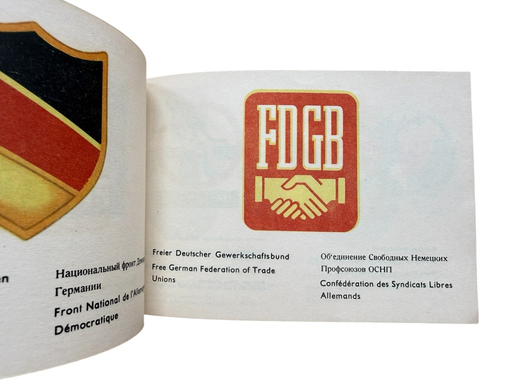 Original early DDR brochure titled ‘Medaillen und Abzeichen’ issued in 1951 by the Deutsche Demokratische Republik - Image 12